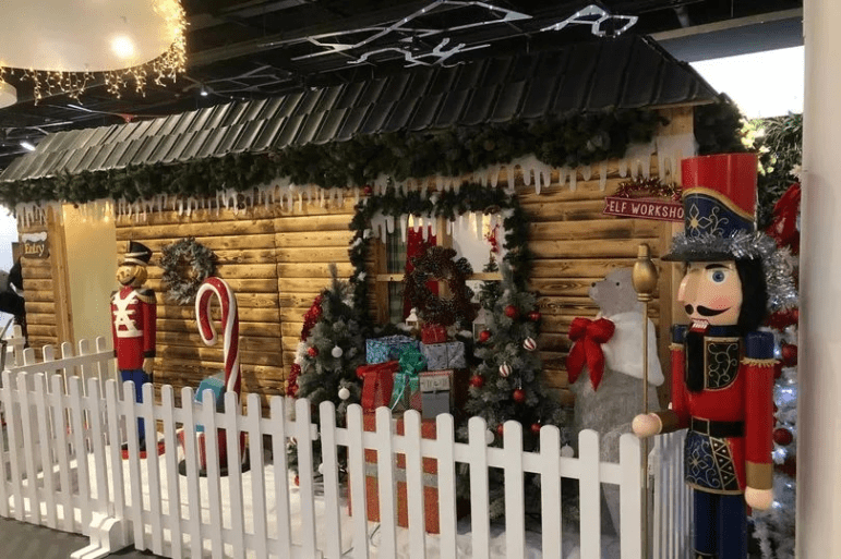 Christmas cottage at Braehead Xsite