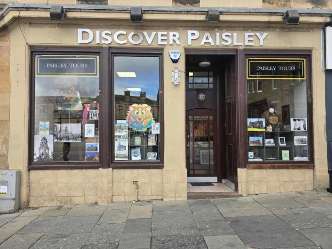 Image of the Paisley Tours shopfront, located on County Place, Paisley.